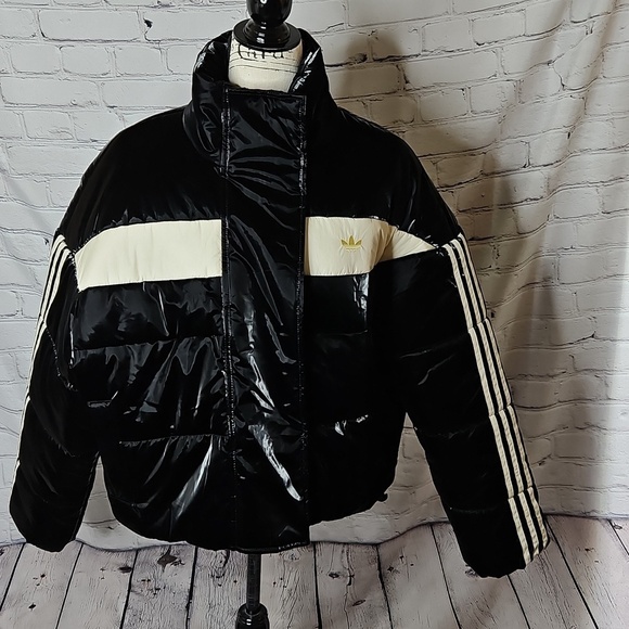 adidas Jackets & Blazers - Adidas Ski Chic Cropped Puffer Jacket Black/Cream Size Medium